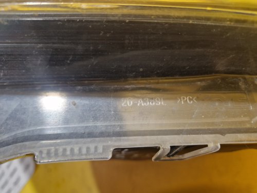 PRAVÉ PŘEDNÍ SVĚTLO OPEL ASTRA H - 18358