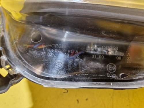 PRAVÉ PŘEDNÍ SVĚTLO OPEL ASTRA H - 20140