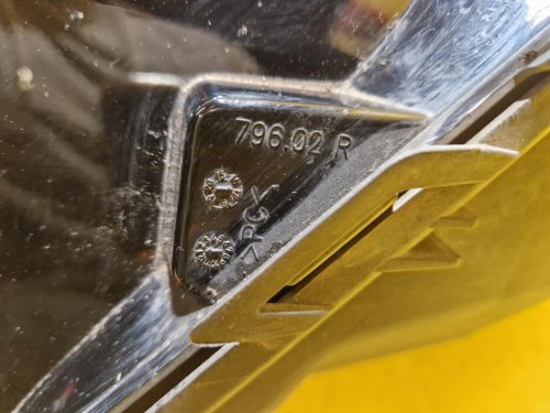 PRAVÉ PŘEDNÍ SVĚTLO OPEL ASTRA K - 20012