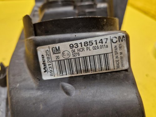 PRAVÉ PŘEDNÍ SVĚTLO OPEL CORSA C / COMBO C - 19899