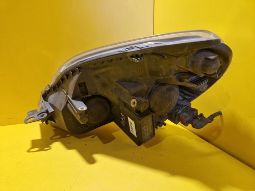 PRAVÉ PŘEDNÍ SVĚTLO OPEL ZAFIRA B - 18456