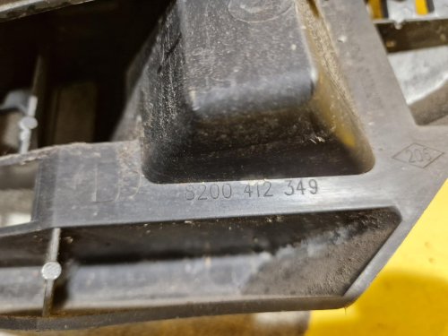 PRAVÉ PŘEDNÍ SVĚTLO RENAULT MEGANE II ( 2 ) FACELIFT - 20076