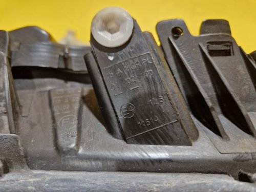 PRAVÉ PŘEDNÍ SVĚTLO ŠKODA FABIA I, FACELIFT- 19992