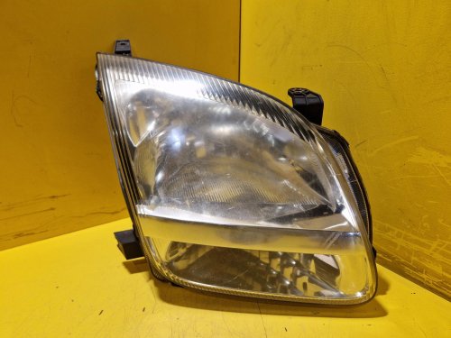PRAVÉ PŘEDNÍ SVĚTLO SUZUKI IGNIS II - 19990
