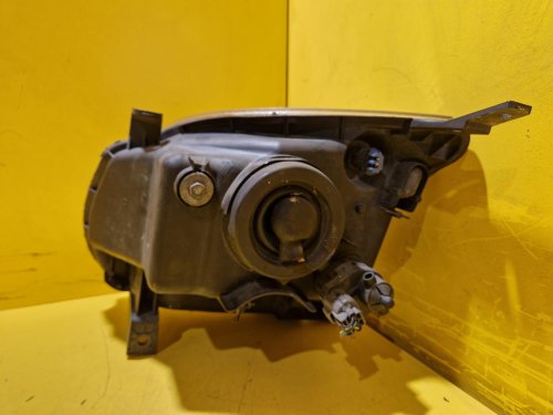 PRAVÉ PŘEDNÍ SVĚTLO SUZUKI IGNIS II - 19990