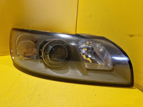PRAVÉ PŘEDNÍ SVĚTLO XENON VOLVO V50, S40 II - 19084