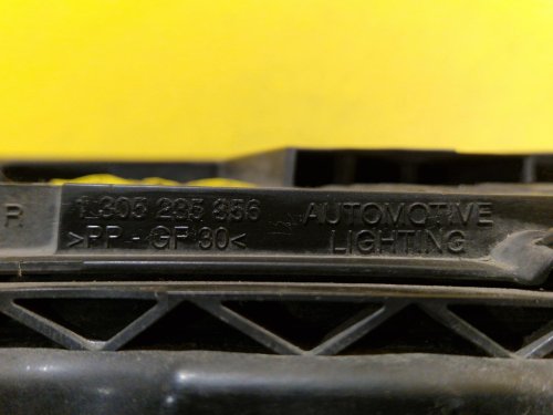 PRAVÉ PŘEDNÍ SVĚTLO XENON VOLVO V50, S40 II - 19084