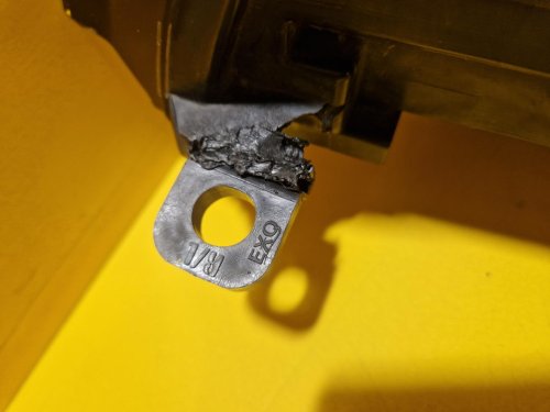 PRAVÉ PŘEDNÍ SVĚTLO VW CADDY IV - 19236