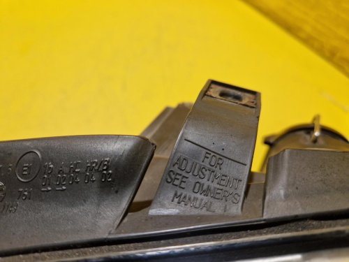 PRAVÉ PŘEDNÍ SVĚTLO VW GOLF IV , BEZ MLHOVKY - 19894