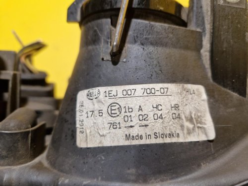 PRAVÉ PŘEDNÍ SVĚTLO VW GOLF IV , BEZ MLHOVKY - 19894