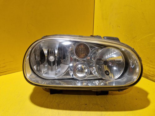 PRAVÉ PŘEDNÍ SVĚTLO VW GOLF IV , BEZ MLHOVKY - 20549