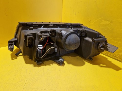 PRAVÉ PŘEDNÍ SVĚTLO VW PASSAT B5.5 - 20210