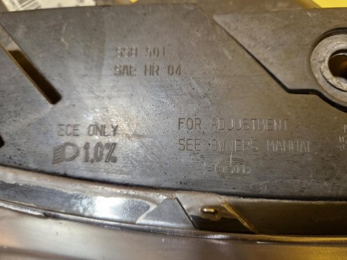 PRAVÉ PŘEDNÍ SVĚTLO VW PASSAT B6 S ČOČKOU - 20075