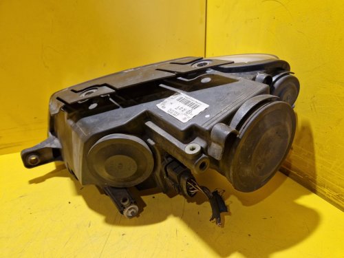 PRAVÉ PŘEDNÍ SVĚTLO VW PASSAT B6 S ČOČKOU - 20075