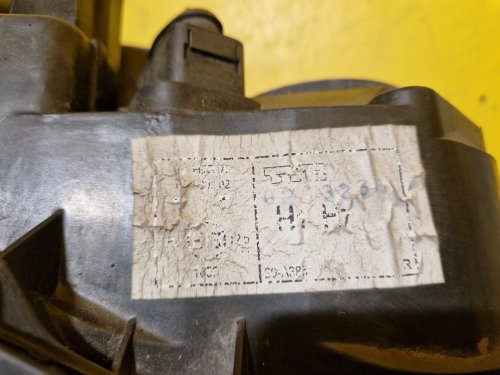 PRAVÉ PŘEDNÍ SVĚTLO VW POLO IV (9N_, 9A_) - 19942