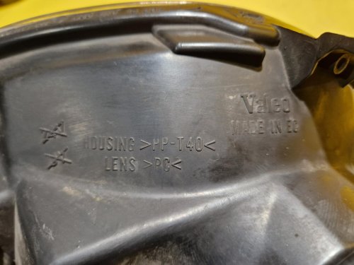 PRAVÉ PŘEDNÍ SVĚTLO VW POLO IV (9N_, 9A_) - 20850