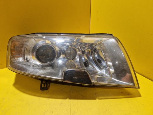 PRAVÉ PŘEDNÍ SVĚTLO ŠKODA SUPERB I  - 18949