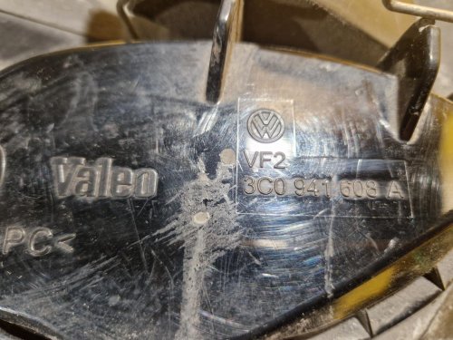 PRAVÉ PŘEDNÍ XENONOVÉ SVĚTLO VW PASSAT B6 (3C2)  - 20568