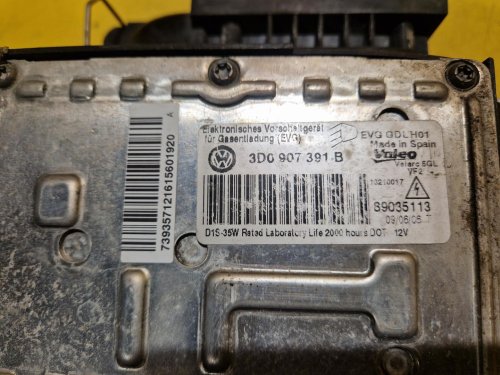 PRAVÉ PŘEDNÍ XENONOVÉ SVĚTLO VW PASSAT B6 (3C2)  - 20568