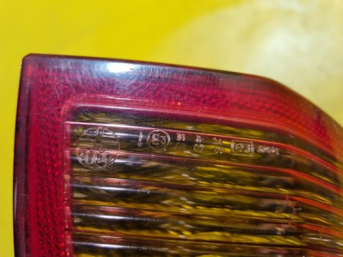 PRAVÉ ZADNÍ SVĚTLO ALFA ROMEO 147 VNĚJŠÍ - 16984