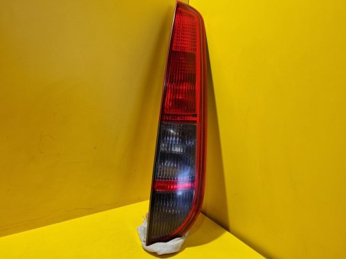 PRAVÉ ZADNÍ SVĚTLO FORD FOCUS II KOMBI (DA_) - 16678