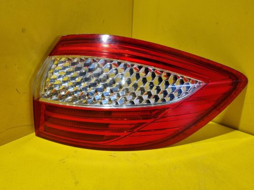 PRAVÉ ZADNÍ SVĚTLO FORD MONDEO IV ( BA7 ), HATCHBACK, VNĚJŠÍ - 16983