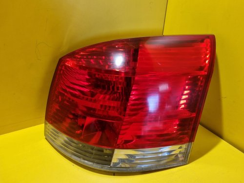 PRAVÉ ZADNÍ SVĚTLO OPEL SIGNUM - 17161