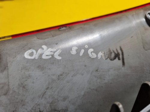 PRAVÉ ZADNÍ SVĚTLO OPEL SIGNUM - 17161