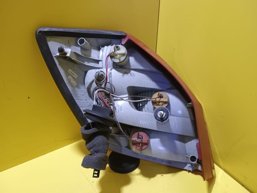 PRAVÉ ZADNÍ SVĚTLO ŠKODA FABIA II - 19570