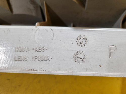 PRAVÉ ZADNÍ SVĚTLO ŠKODA ROOMSTER, ČERNÉ - 17979