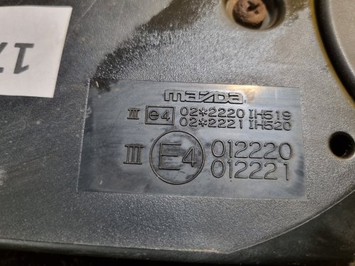 PRAVÉ ZRCÁTKO MAZDA 3 ( BK ) , BÍLÉ, ELEKTRICKÉ - 17731