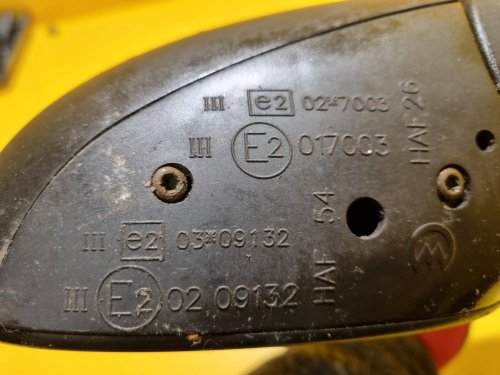 PRAVÉ ZRCÁTKO PEUGEOT 206 , ČERVENÉ , MANUÁLNÍ - 16629