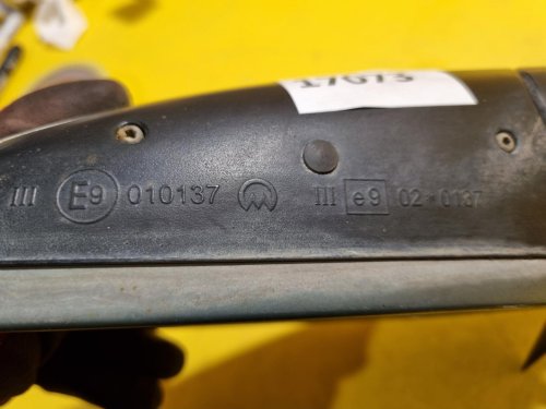 PRAVÉ ZRCÁTKO ŠKODA OCTAVIA I , ŠEDÉ, DLOUHÉ , ELEKTRICKÉ - 17073