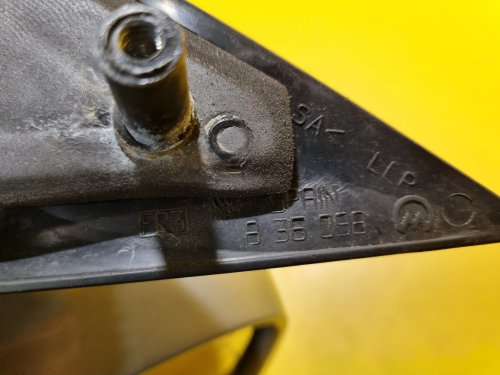 PRAVÉ ZRCÁTKO ŠKODA OCTAVIA I , STŘÍBRNÉ, DLOUHÉ , ELEKTRICKÉ - 18016