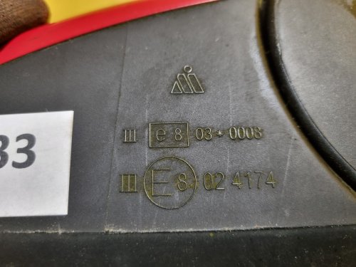 PRAVÉ ZRCÁTKO SUZUKI SWIFT III ( 3 ) , ČERVENÉ , ELEKTRICKÉ - 17733