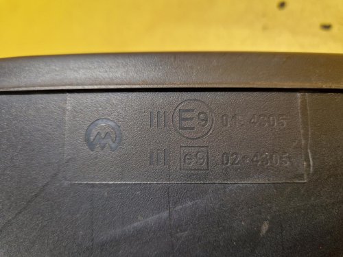 PRAVÉ ZRCÁTKO VW FOX, ČERNÉ NELAKOVANÉ, MANUÁLNÍ - 18933