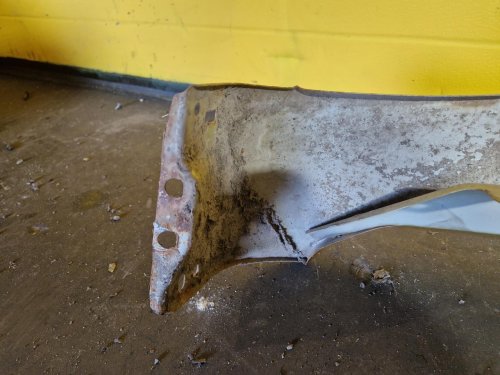 PRAVÝ PŘEDNÍ BLATNÍK FORD FOCUS II, ZLATOSTŘÍBRNÝ 13 - 19805