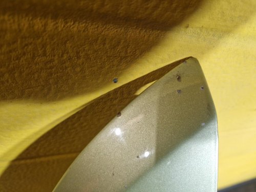 PRAVÝ PŘEDNÍ BLATNÍK FORD FOCUS II, ZLATOSTŘÍBRNÝ 13 - 19805