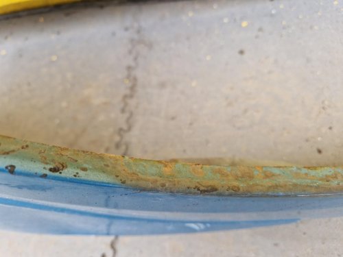 PRAVÝ PŘEDNÍ BLATNÍK OPEL ASTRA H (A04), MODRÝ Z20N - 17424