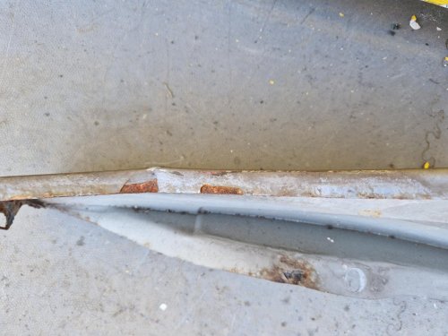 PRAVÝ PŘEDNÍ BLATNÍK OPEL ASTRA H (A04), ŠEDÝ - 17206