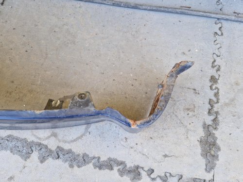 PRAVÝ PŘEDNÍ BLATNÍK ŠKODA OCTAVIA I 1 (1U2), MODRÝ - 17901