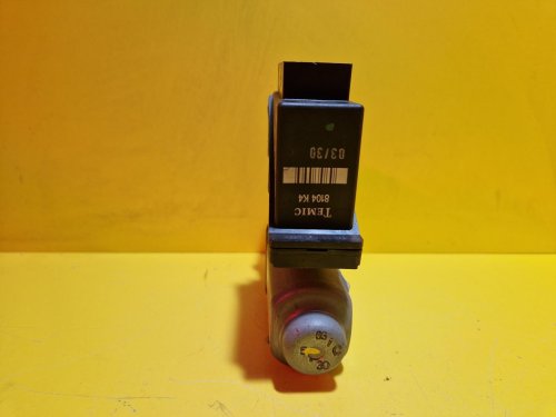 PRAVÝ PŘEDNÍ MOTOREK STAHOVAČKY OKNA 6Q1959802A ŠKODA FABIA I - 15938