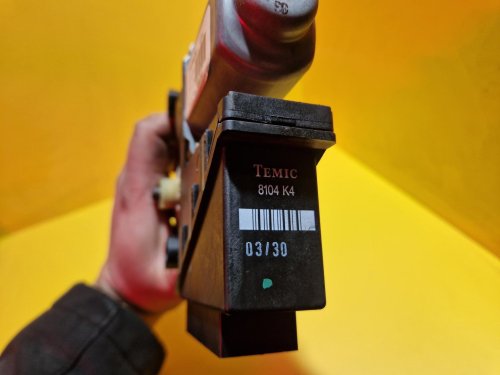 PRAVÝ PŘEDNÍ MOTOREK STAHOVAČKY OKNA 6Q1959802A ŠKODA FABIA I - 15938