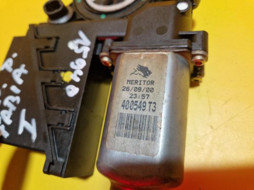 PRAVÝ PŘEDNÍ MOTOREK STAHOVAČKY OKNA 6Q1959802A ŠKODA FABIA I, FABIA II, ROOMSTER / VW POLO IV / SEAT IBIZA III, CORDOBA II - 15940