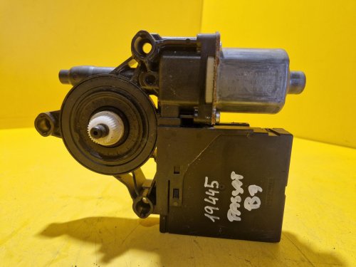 PRAVÝ PŘEDNÍ MOTOREK STAHOVAČKY OKNA S JEDNOTKOU 3C0959792C VW PASSAT B7 - 19445
