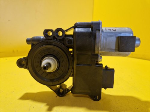 PRAVÝ ZADNÍ MOTOREK STAHOVAČKY OKNA S JEDNOTKOU 83460-3Z010 HYUNDAI I40 - 18341