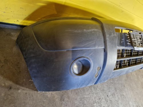 PŘEDNÍ NÁRAZNÍK CITROEN BERLINGO I, ČERNÝ NELAKOVANÝ, FACELIFT, S MLHOVKAMI - 19947