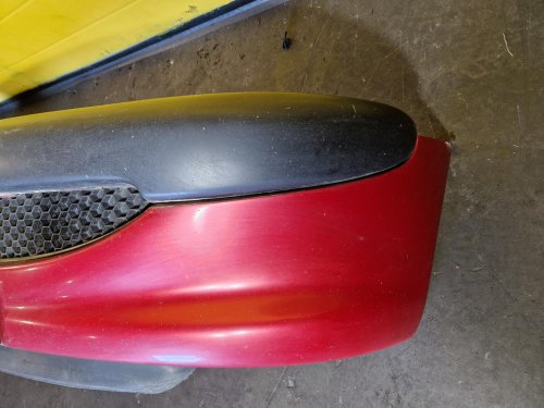 PŘEDNÍ NÁRAZNÍK PEUGEOT 206, ČERVENÝ - 19015