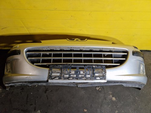 PŘEDNÍ NÁRAZNÍK PEUGEOT 407, STŘÍBRNÝ EZRC, S OSTŘIKOVAČI, S MLHOVKAMI - 20367