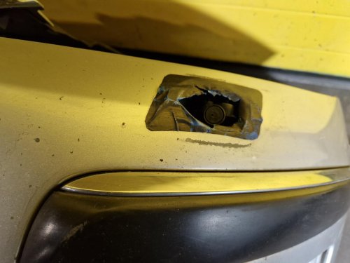 PŘEDNÍ NÁRAZNÍK PEUGEOT 407, STŘÍBRNÝ EZRC, S OSTŘIKOVAČI, S MLHOVKAMI - 20367